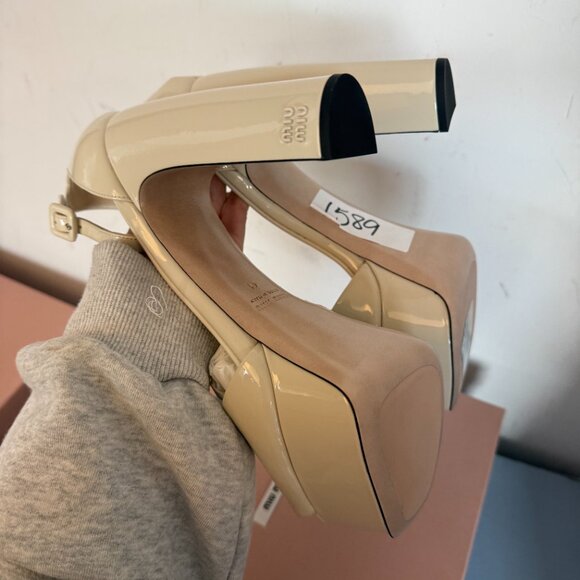 NWT Miu Miu Platform Sandals Beige Patent Leather Block High Heels Sz 41 - Picture 9 of 9